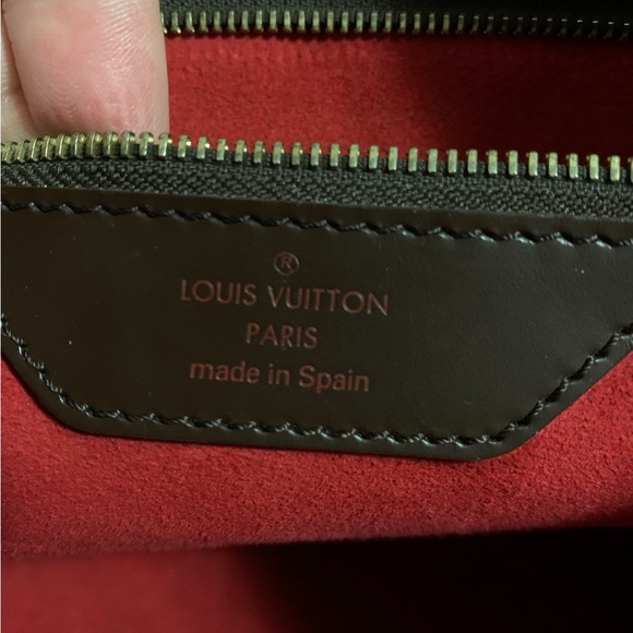 Authentic Louis Vuitton Hampstead MM - Picture 8 of 11